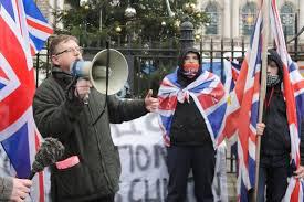 Jim-Dowson-addresses-loyalist-flag-protest